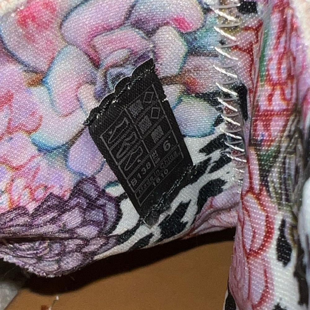 Tan Sandals - Picture 5 of 6